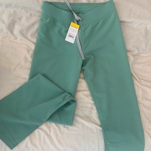 Figs Livingston Scrub Pant in Tall (Jade)